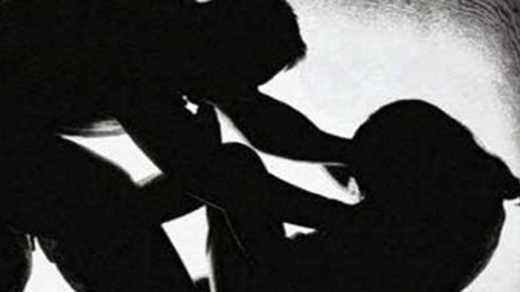 पुलिस ने दोनों नाबालिग आरोपियों को गिरफ्तार कर लिया है (सांकेतिक चित्र)