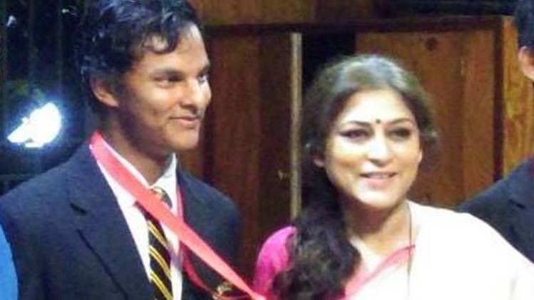 सांसद रूपा गांगुली और आकाश मुखर्जी (फोटो- इंद्रजीत कुंडू)