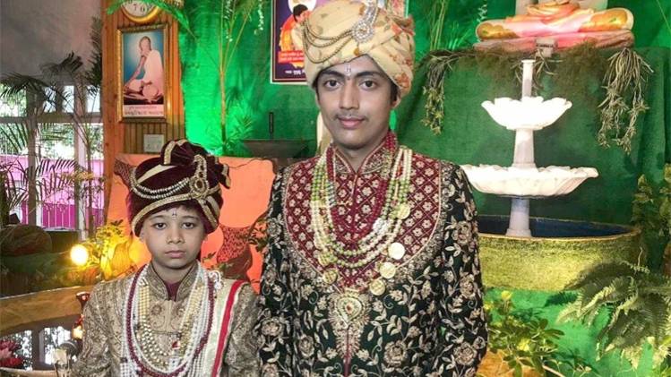 संन्यास का फैसला लेने वाले जिनेश परिख और कामेश कुमार जैन