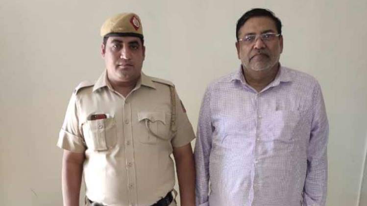 जगत ऐगरो प्राइवेट लिमिटेड के निदेशक संत लाल अग्रवाल गिरफ्तार (फोटो-चिराग)