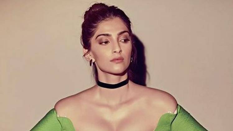 सोनम कपूर