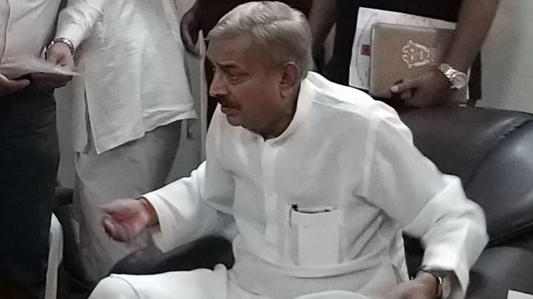 कांग्रेस नेता प्रमोद तिवारी 