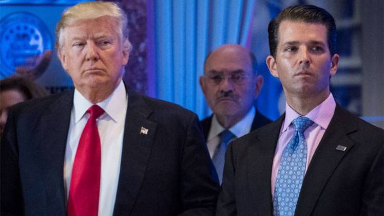 अमेरिकी राष्ट्रपति डोनाल्ड ट्रंप के साथ डोनाल्ड ट्रंप जूनियर (फोटो: Getty)