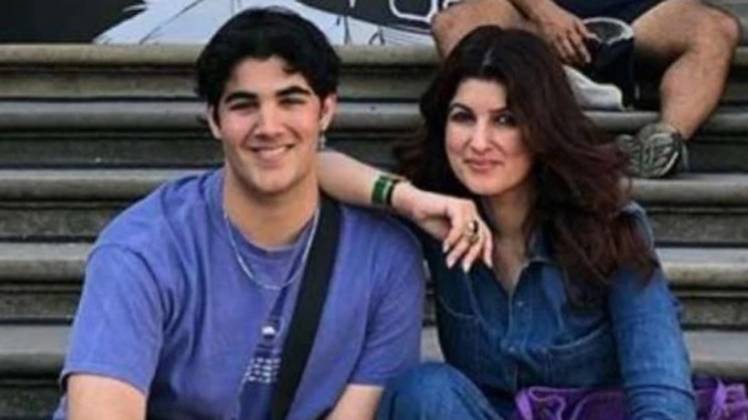 ट्विंकल खन्ना के साथ आरव