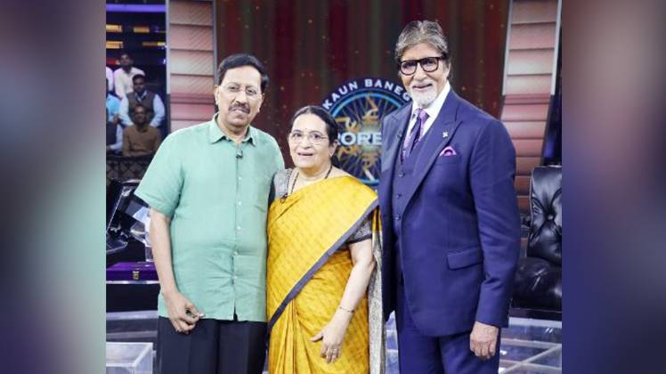 अमिताभ बच्चन के साथ डॉ. रमाना राव और उनकी पत्नी हेमा राव 