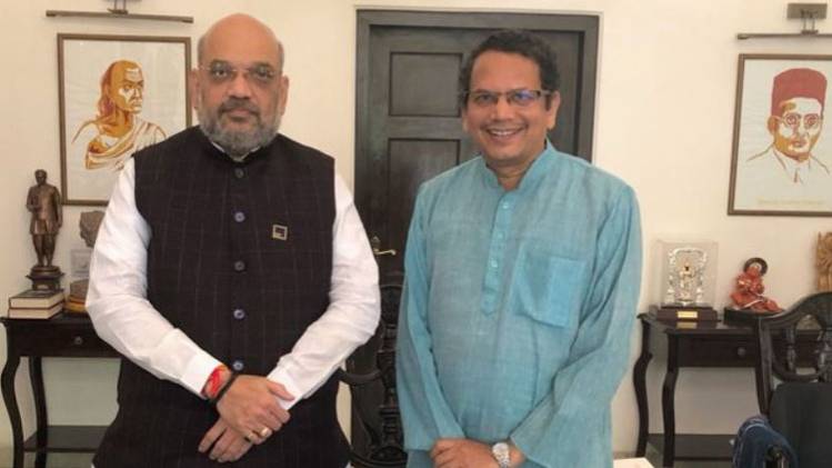 अमित शाह के साथ बीजेपी के विदेश मामलों के प्रभारी विजय चौथाईवाले( फोटो-ट्विटर)