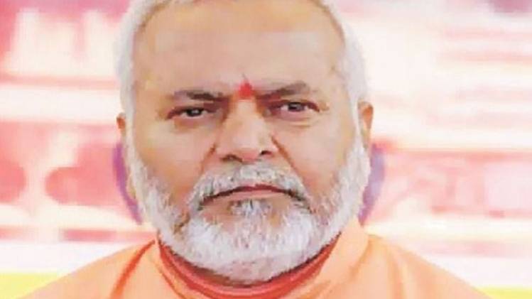 पूर्व केंद्रीय मंत्री स्वामी चिन्मयानंद (फाइल फोटो)