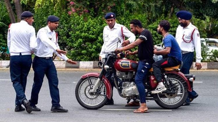 एक सितंबर से लागू हुआ नए मोटर व्हीकल एक्ट (फाइल फोटो)