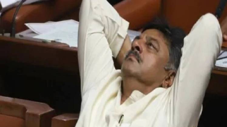 कांग्रेस नेता डीके शिवकुमार (फाइल फोटो)