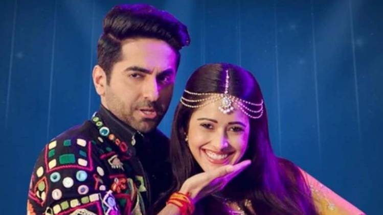 ड्रीम गर्ल में आयुष्मान खुराना और नुशरत बरुचा 