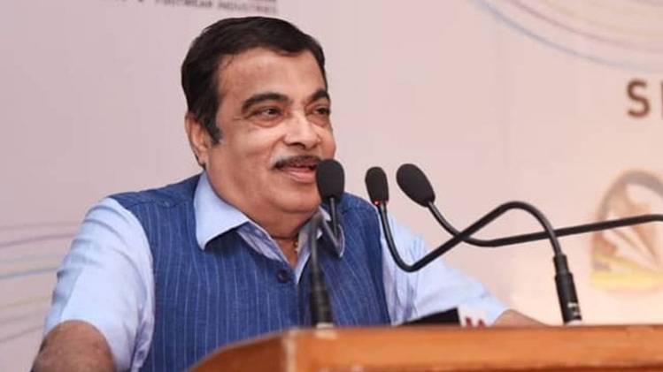 केंद्रीय सड़क परिवहन एवं राजमार्ग मंत्री नितिन गडकरी