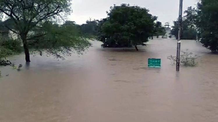 हरदा जेल के पास भारी बारिश के बाद जलमग्न इलाका (फोटो-एएनआई)