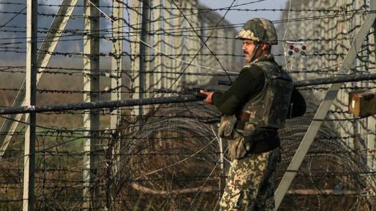 घुसपैठ की फिराक में आतंकी