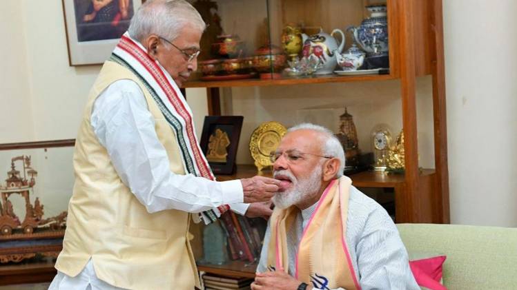 लोकसभा चुनाव में जीत के बाद पीएम मोदी ने मुरली मनोहर जोशी से मुलाकात की थी. (फाइल फोटो-ANI)