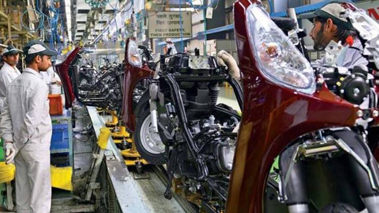 मैन्युफैक्चरिंग की रफ्तार हुई सुस्त 