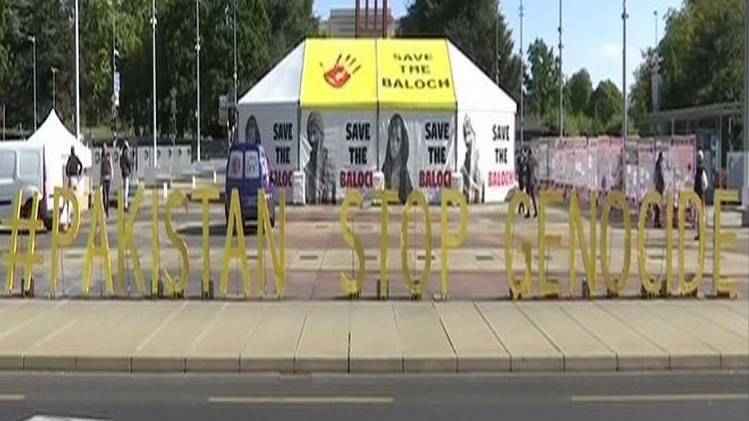 पाकिस्तान के खिलाफ जिनेवा में प्रोटेस्ट (तस्वीर-ANI)