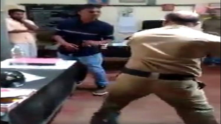 वायरल वीडियो से ली गई तस्वीर 