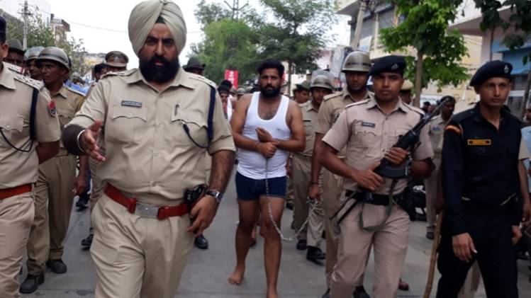 पुलिस ने 16 अपराधियों की निकाली शिनाख्त परेड