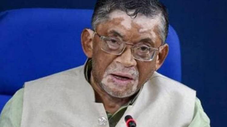 केंद्रीय मंत्री संतोष गंगवार (फोटो- aajtak)