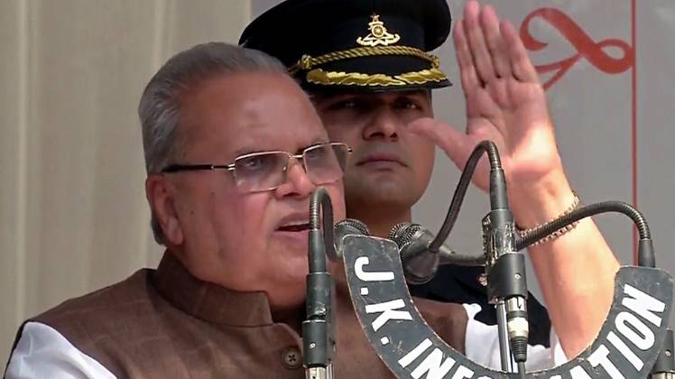 जम्मू-कश्मीर के राज्यपाल सत्यपाल मलिक (फाइल फोटो-ANI)