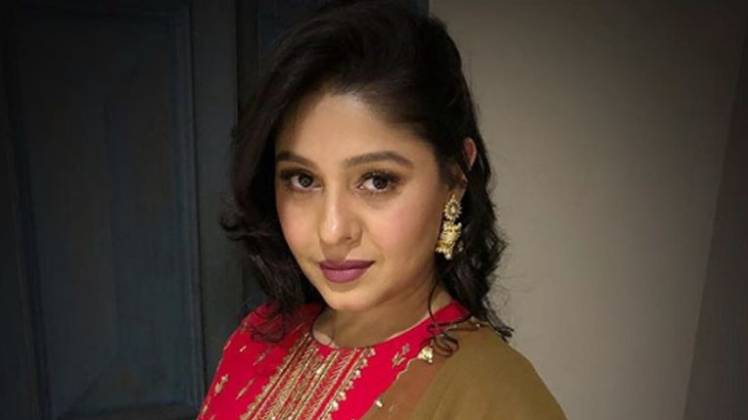 सुनिधि चौहान (फोटो: इंस्टाग्राम)