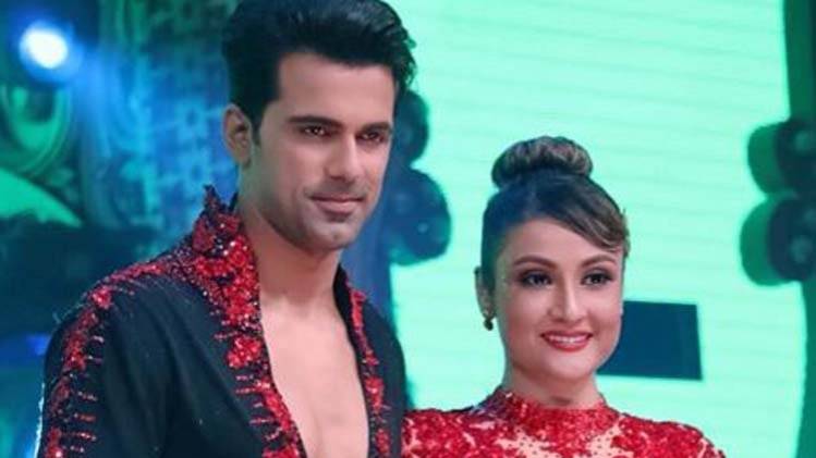 उर्वशी ढोलकिया और अनुज सचदेवा 