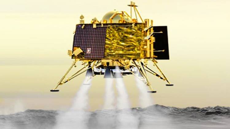 7 सितंबर को चांद की सतह पर सॉफ्ट लैंडिंग करेगा विक्रम लैंडर. (फोटो- इसरो)