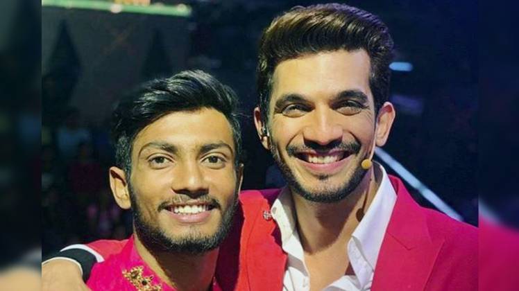 डांस दीवाने 2 होस्ट अर्जुन बिजलानी के साथ शो के विनर विशाल सोनकर
