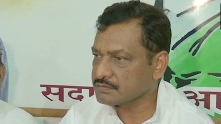 कांग्रेस नेता अखिलेश सिंह (ANI)