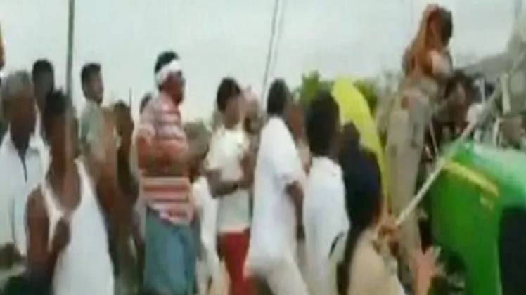 महिला वन अधिकारी पर हमला (फाइल फोटोः आजतक)