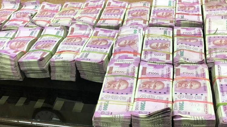  2 करोड़ 90 लाख 50 हजार कैश जब्त (प्रतीकात्मक तस्वीर-ANI)