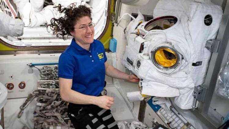 अंतरिक्ष यात्री क्रिस्टिना कोच ने जेसिका मीर के साथ मिलकर रचा इतिहास (फोटो-NASA)