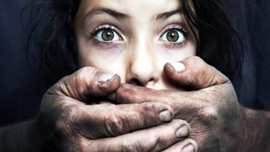 देवभूमि में सुरक्षित नहीं महिलाएं, जानें अपराध के चौंकाने वाले आंकड़े - uttarakhand women and girls are not safe crime increased year by year - AajTak