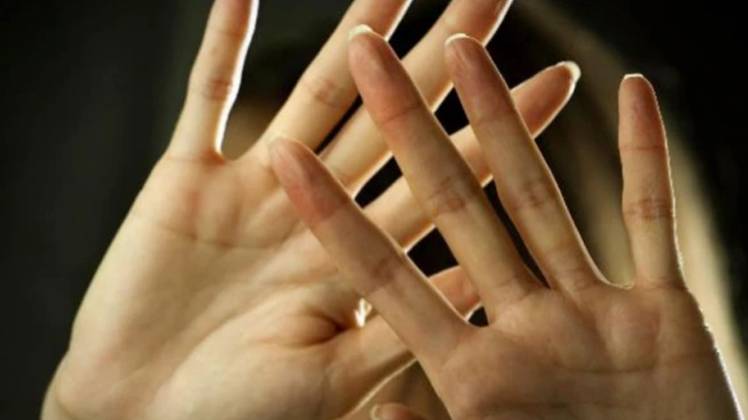 पति ने दूसरी पत्नी की ब्लेड से जीभ काटी (Photo- India Today)