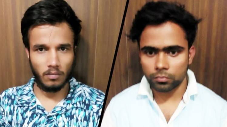 पुलिस की गिरफ्त में हत्या के आरोपी (फोटो-आजतक)