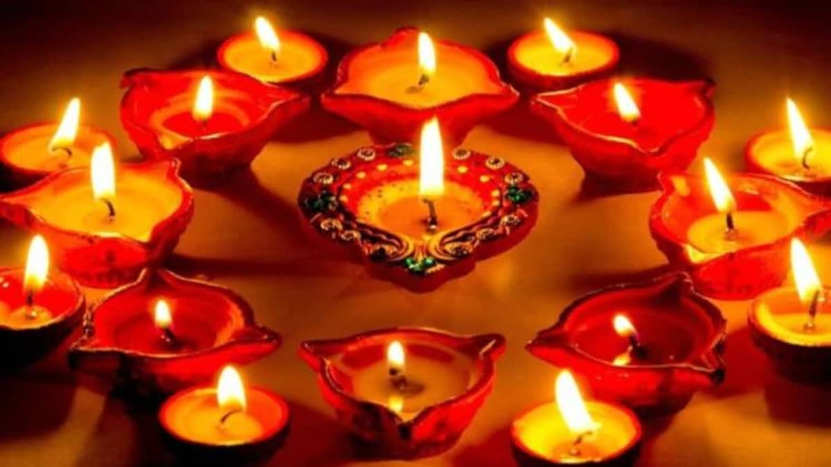 Happy Diwali: शुभकामनाओं के साथ अपनों को ...