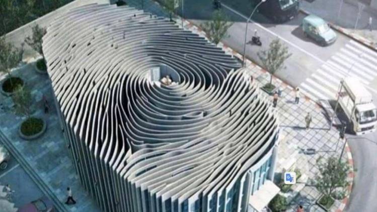 फेसबुक पेज “World’s Amazing Factz” व अन्य