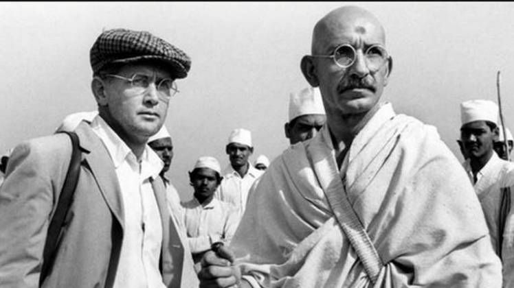रिचर्ड एटनबर्ग की फिल्म गांधी का एक दृश्य