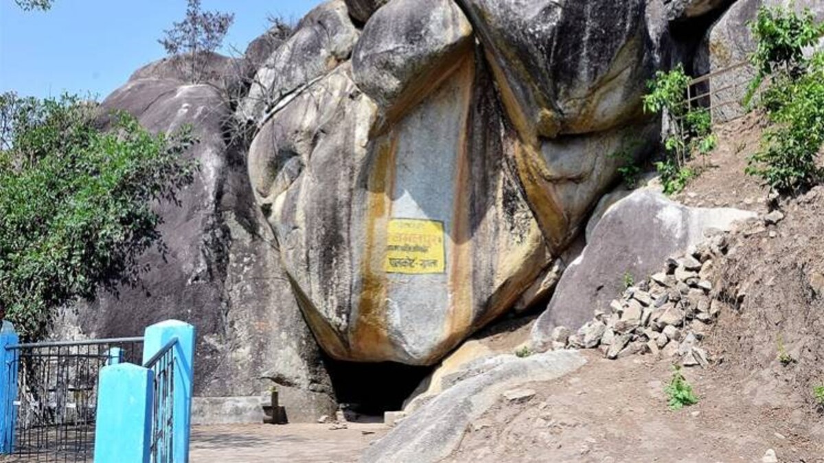 गुमलाः क्या भारतीय जनता पार्टी यहां लगा पाएगी जीत की हैट्रिक? - jharkhand gumla assembly election 2019 bjp congress rjd jvm profile - AajTak