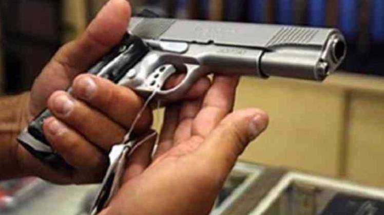 पूरी दिल्ली में 1030 महिलाओं ने लाइसेंसी हथियार (फाइल फोटो- Aajtak)