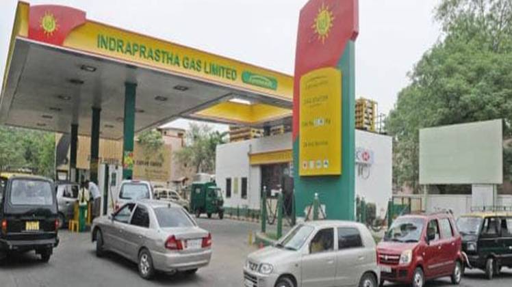 दिल्ली में सीएनजी की कीमत घटी
