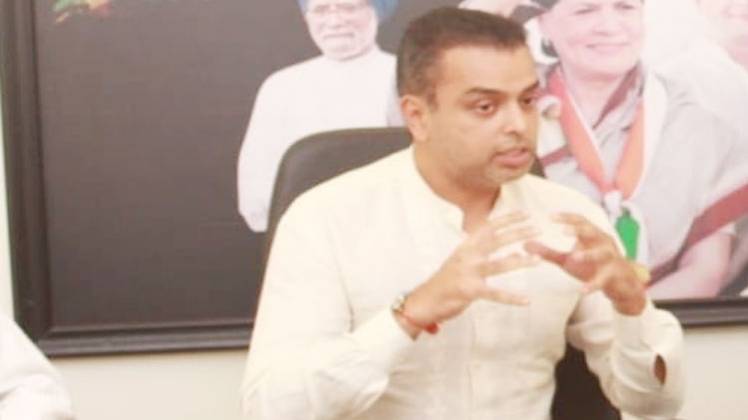 मुंबई कांग्रेस के पूर्व अध्यक्ष मिलिंद देवड़ा (फाइल फोटोः twitter)