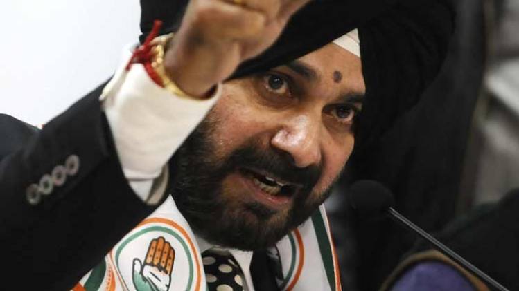 नवजोत सिंह सिद्धू का कांग्रेस के स्टार प्रचारकों की लिस्ट से नाम गायब (FILE)