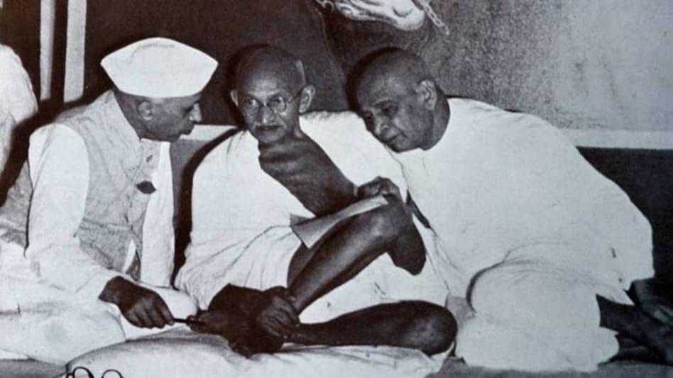 अपनों की अवहेलना और कांग्रेसी नेताओं पर फिदा : भाजपा 1 अपनों की अवहेलना और कांग्रेसी नेताओं पर फिदा : भाजपा