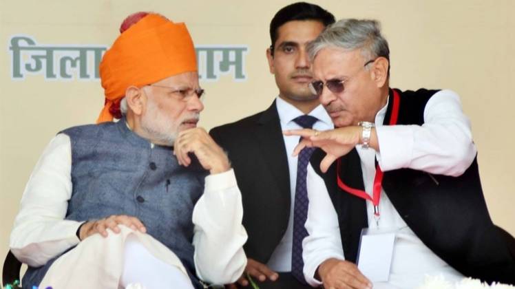 नरेंद्र मोदी और राव इंद्रजीत 