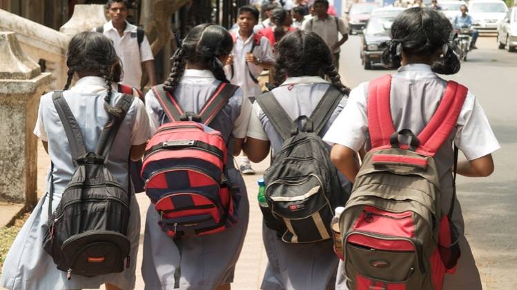 14 साल की उम्र से पहले ही दो तिहाई बच्चियां स्कू्ल छोड़ देती हैं. (फोटो-विकिमीडिया)