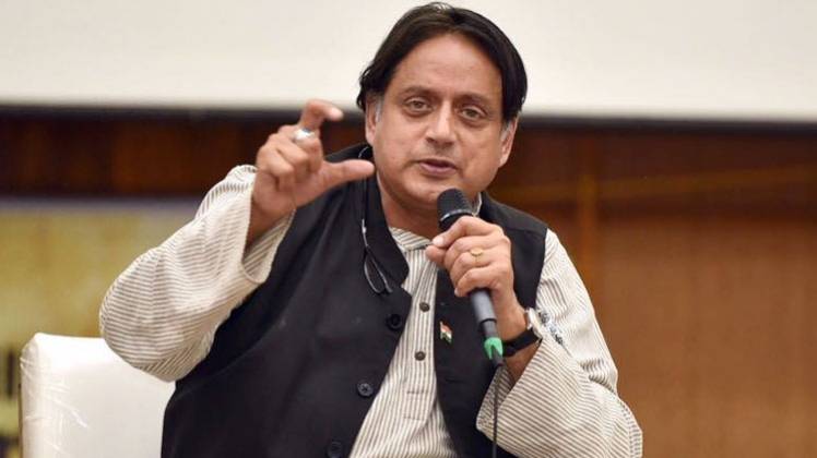 शशि थरूर का मोदी सरकार पर हमला