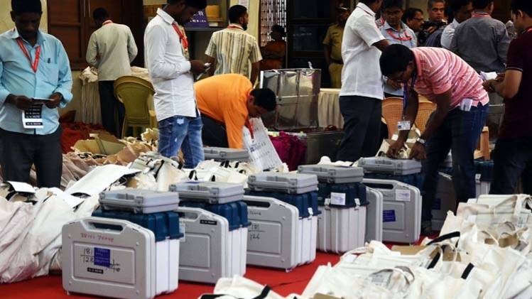 विधानसभा चुनावों के साथ कई राज्यों में उपचुनाव भी कराए जा रहे हैं (फोटो-ANI)