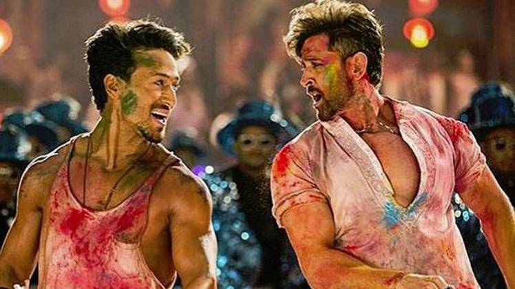 फिल्म वॉर का पोस्टर