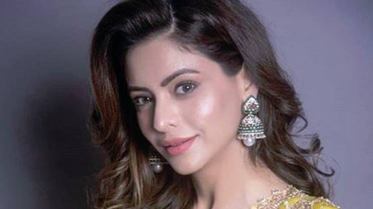 आमना शरीफ